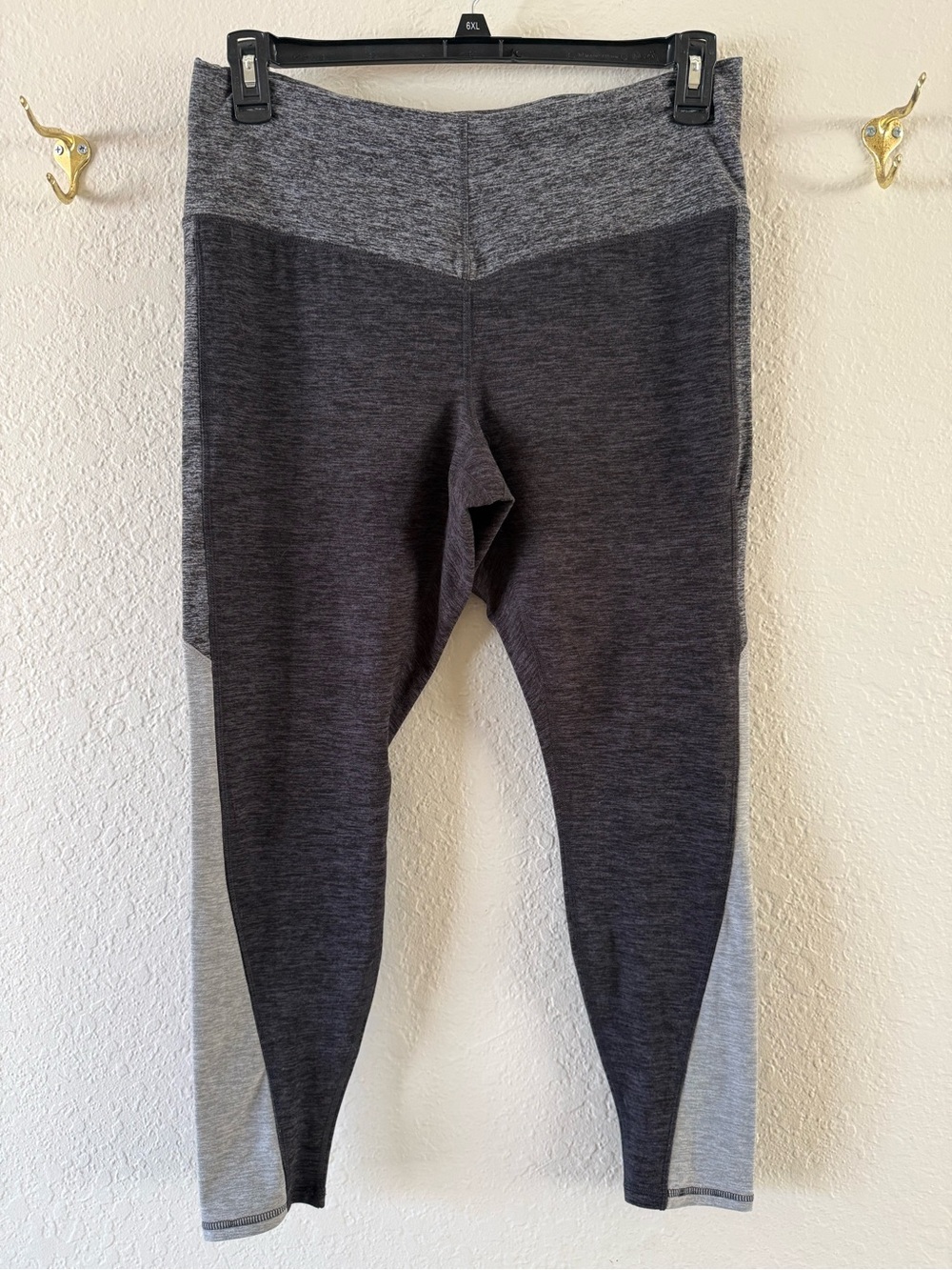 NWT Fabletics High Waisted Black Heather Tritone Leggings Size 1X Waist Pocket